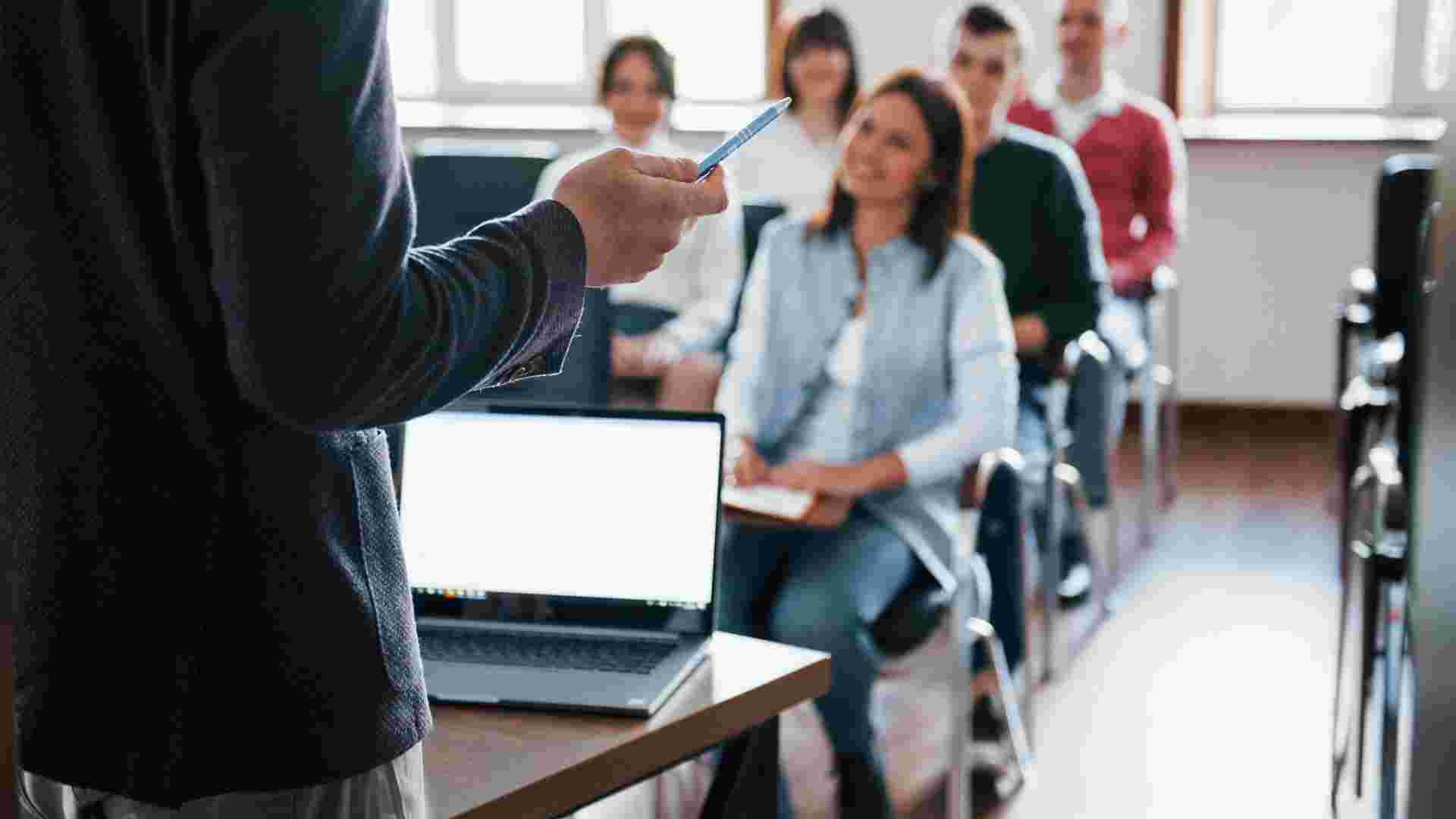 perusahan training sales